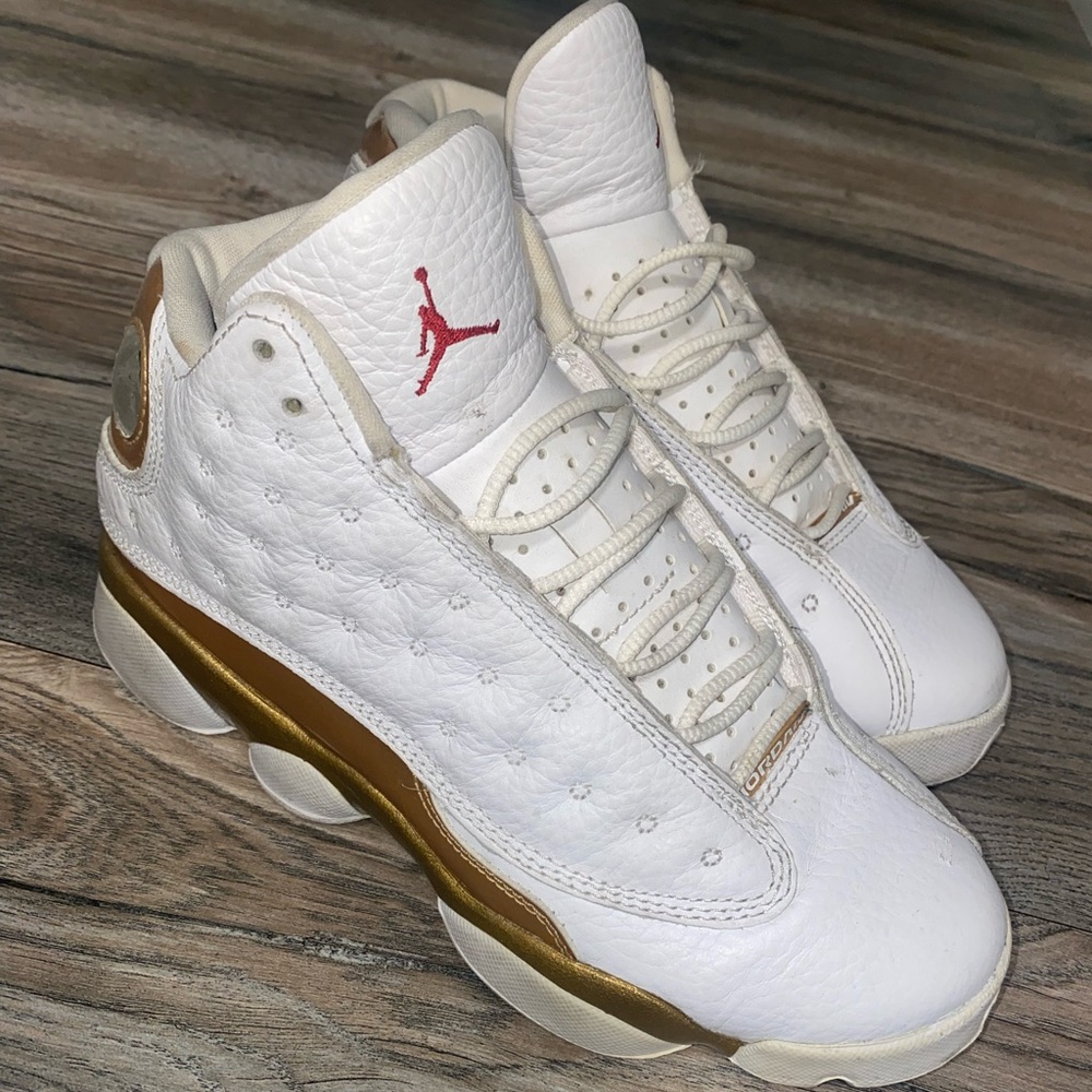 Jordan 13 Retro Defining Moments Last Shot white and gold Grade school size 4Y